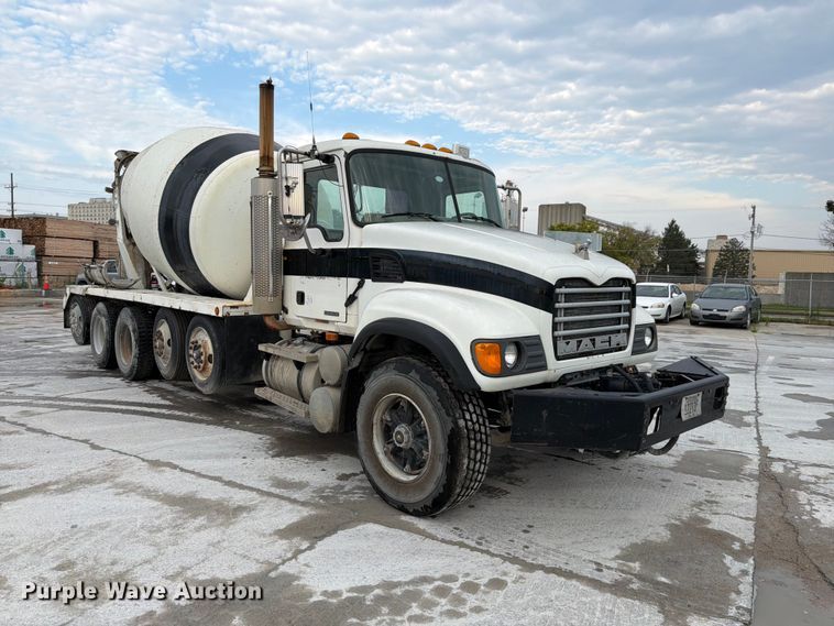 2003 Mack Granite CV713 Ready Mix Truck - photo 3
