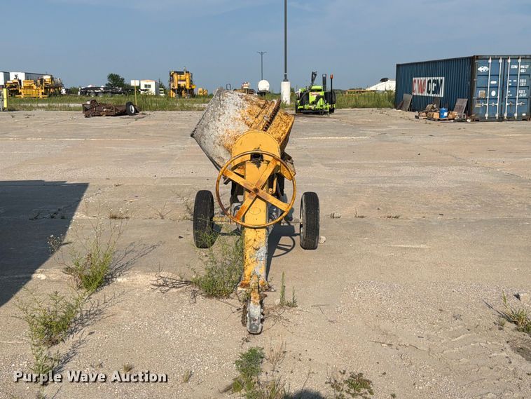 Concrete Mixer - photo 2