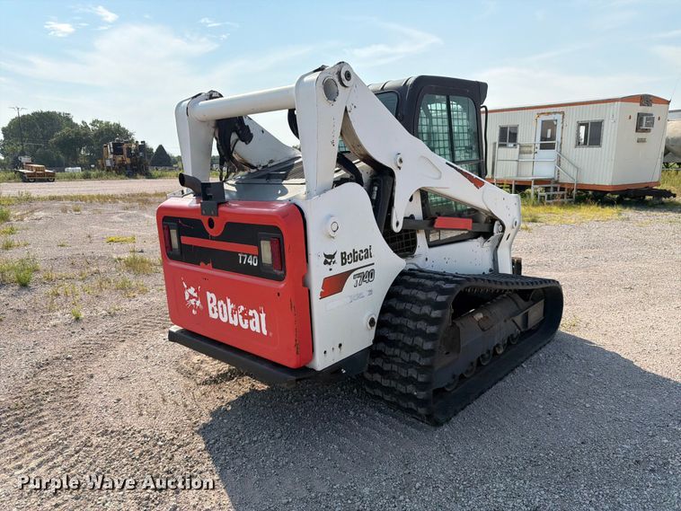 2019 Bobcat T740 Tracked Skid Steer Loader - photo 5