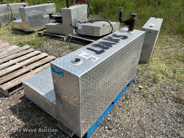 (3) Fuel Tanks - photo 3