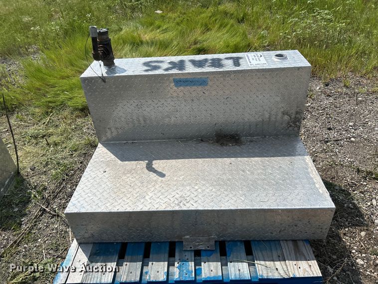 (3) Fuel Tanks - photo 5