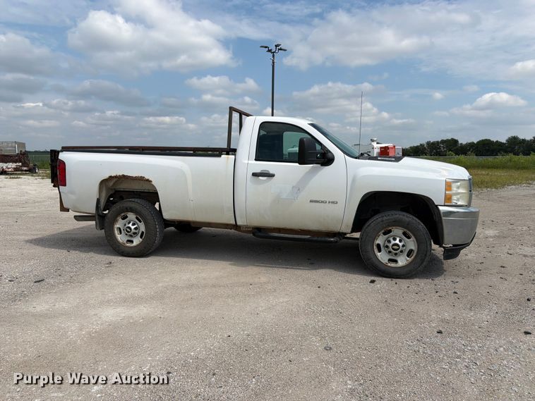 2011 Chevrolet Silverado 2500HD Pickup Truck - photo 4