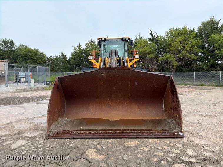 2018 Volvo L180H Wheel Loader - photo 2