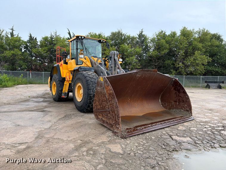 2018 Volvo L180H Wheel Loader - photo 3
