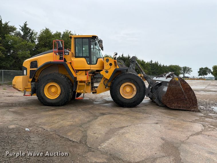 2018 Volvo L180H Wheel Loader - photo 4