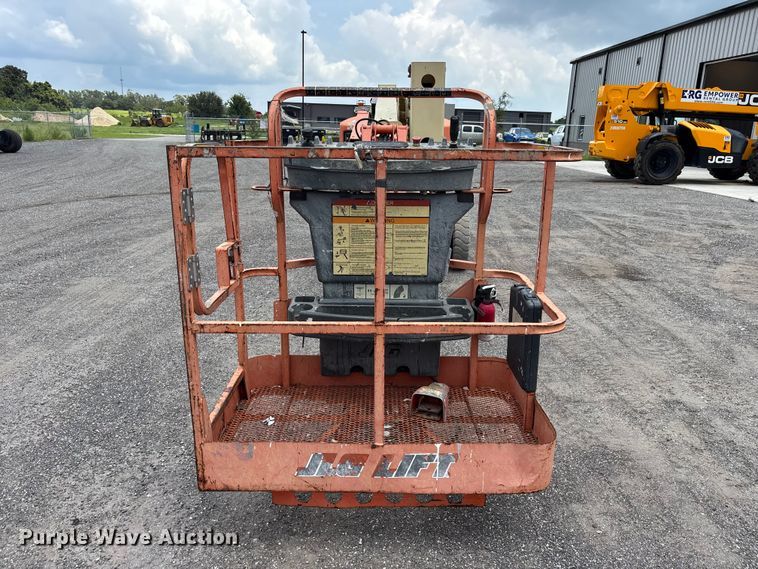 2006 JLG E400AJPN Boom Lift - photo 2