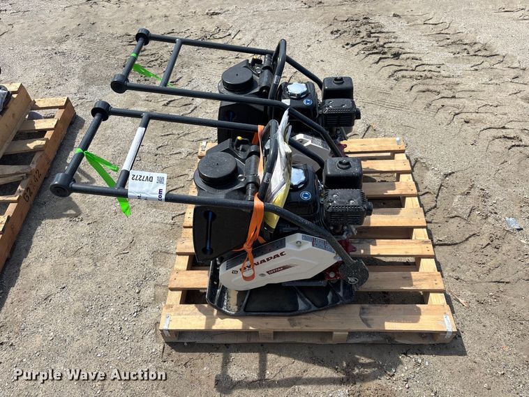 (2) Dynapac DFP7AX Plate Compactors - photo 2