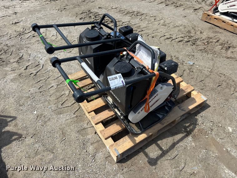 (2) Dynapac DFP7AX Plate Compactors - photo 3