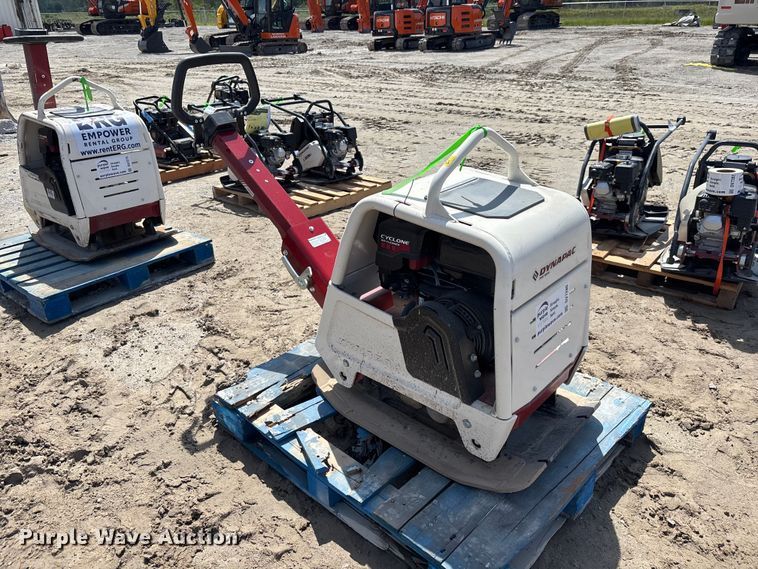 2023 Dynapac DRQ35 Plate Compactor - photo 3
