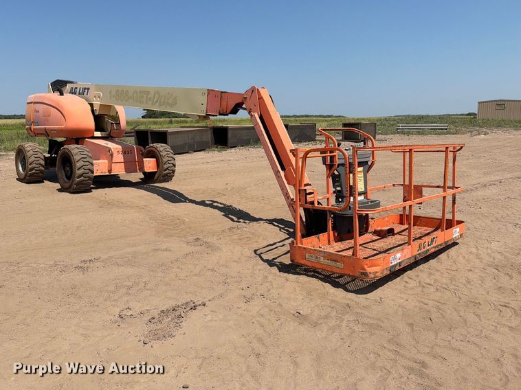 2000 JLG 660SJ Boom Lift - photo 3
