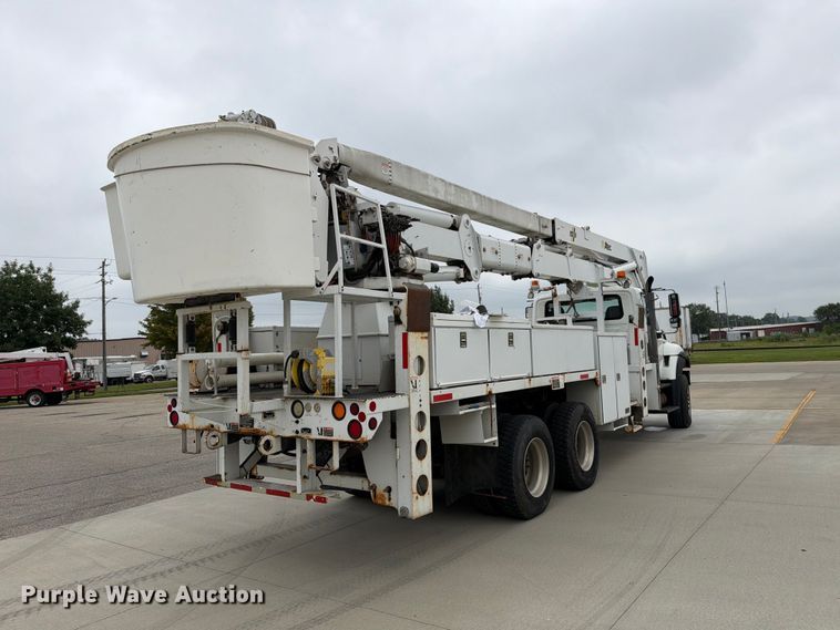 2011 International SX537 Bucket Truck - photo 5