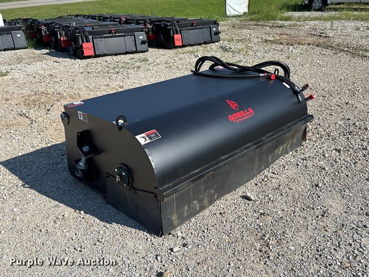 Gorilla 72 Skid Steer Sweeper - photo 3
