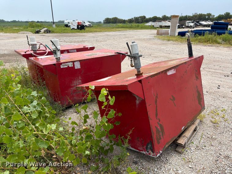 (3) Oil Tanks - photo 3