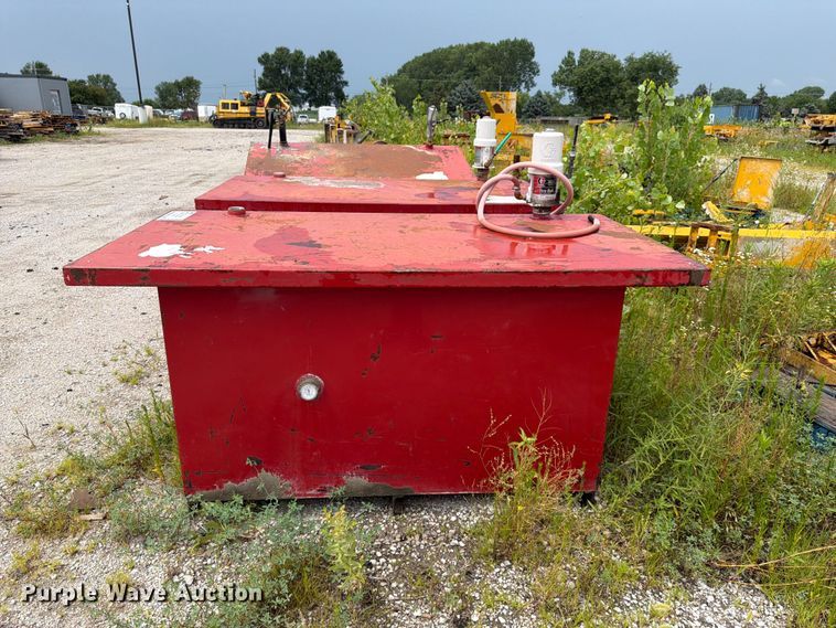(3) Oil Tanks - photo 5