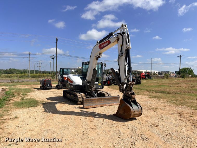 2023 Bobcat E88 R2-Series Mini Excavator - photo 3