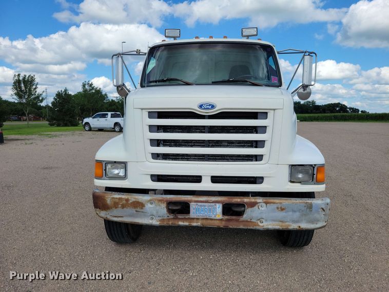 1997 Ford Louisville Dump Truck - photo 2