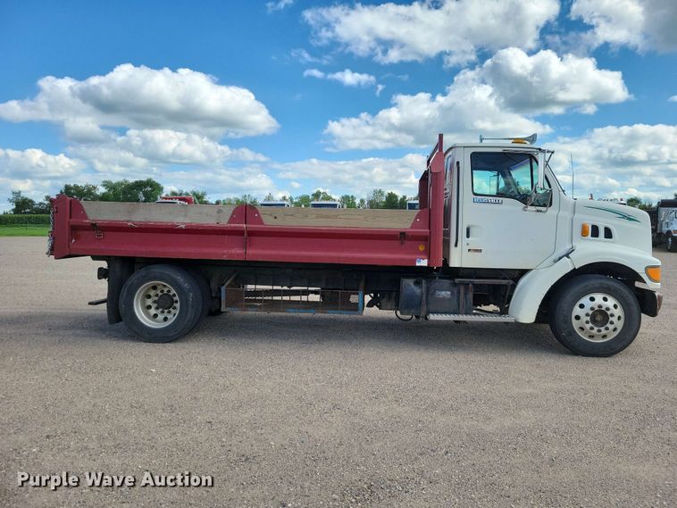 1997 Ford Louisville Dump Truck - photo 4