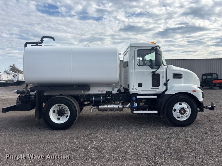 2023 Mack MD Water Truck - photo 4