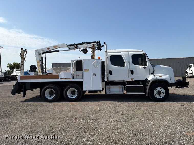 2016 Freightliner 108SD Crew Cab Crane Truck - photo 4
