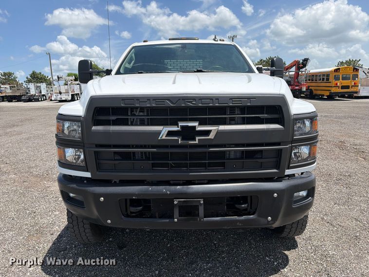 2020 Chevrolet Silverado 5500HD Crew Cab Flatbed Truck - photo 2