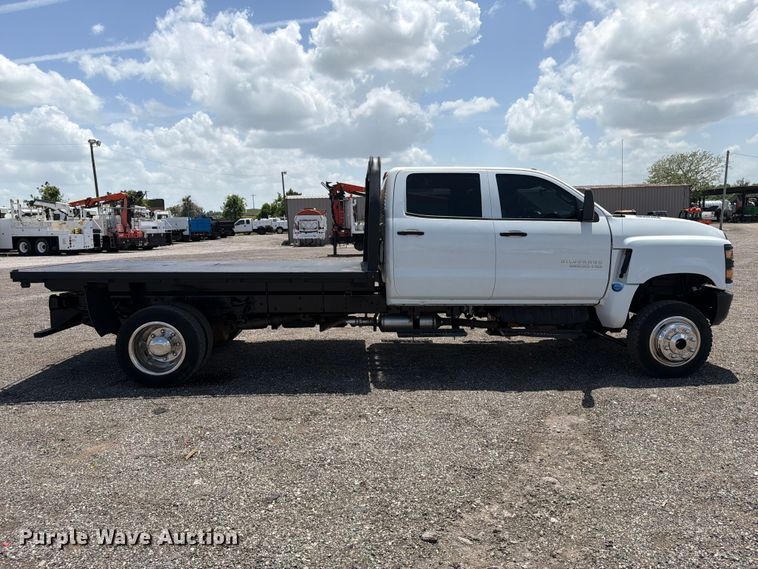 2020 Chevrolet Silverado 5500HD Crew Cab Flatbed Truck - photo 4