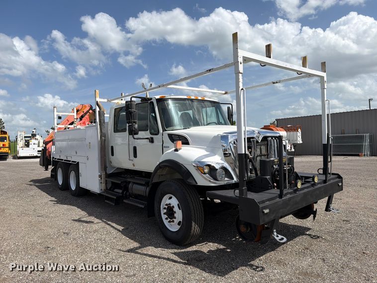 2008 International WorkStar 7500 Crew Cab Crane Truck - photo 3