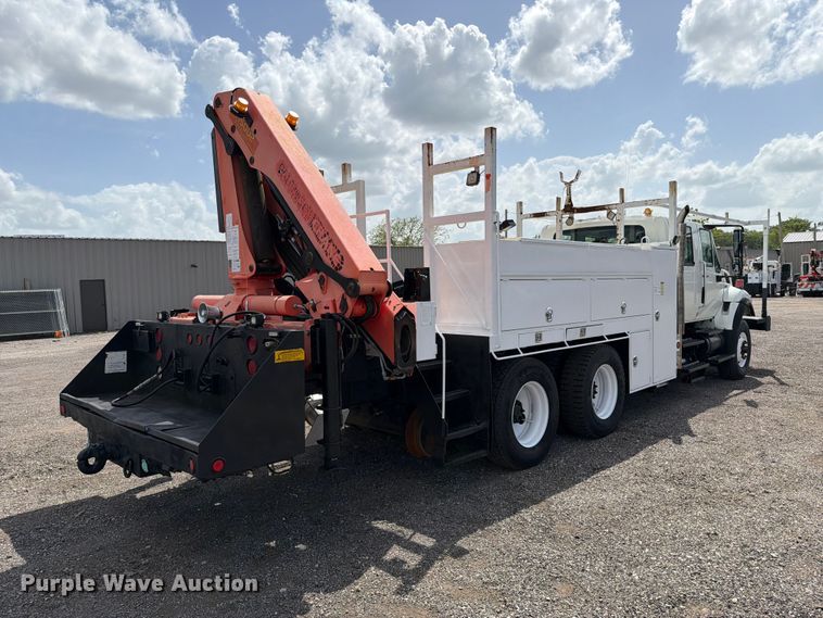 2008 International WorkStar 7500 Crew Cab Crane Truck - photo 5