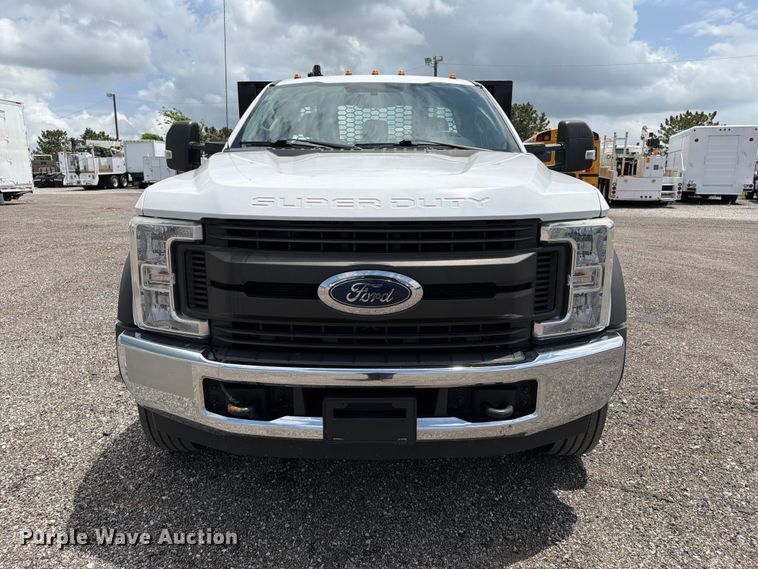 2019 Ford F550 Super Duty Utility / Service Truck - photo 2