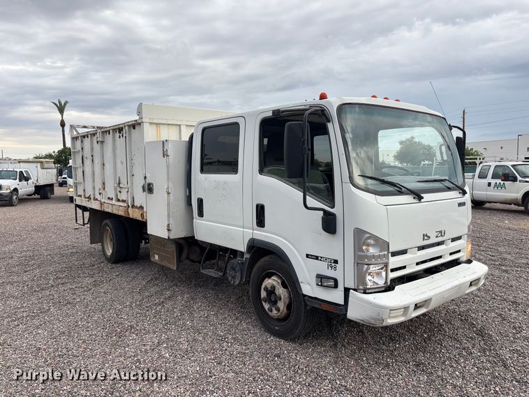 2011 Isuzu NRR Crew Cab Dump Truck - photo 3