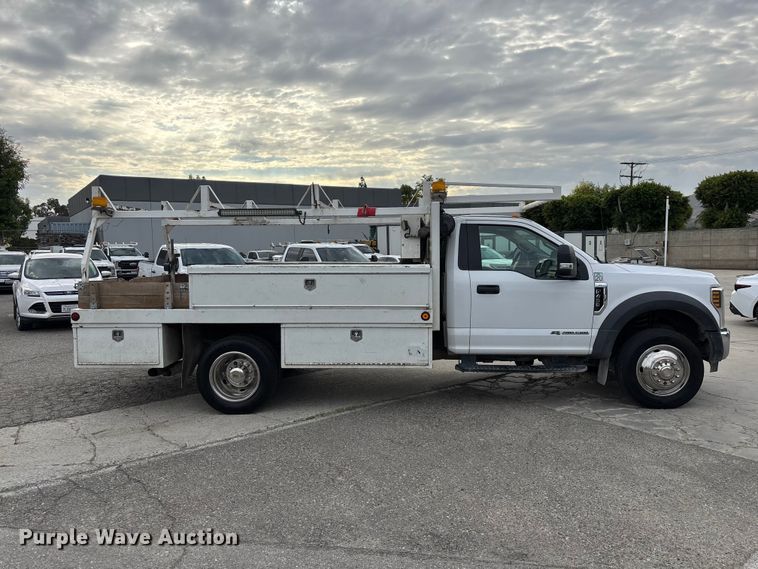 2019 Ford F450 Super Duty Flatbed Truck - photo 4