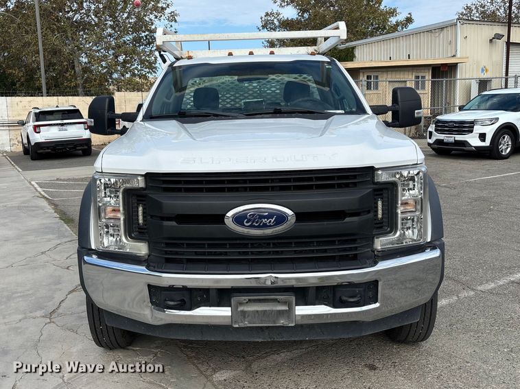 2019 Ford F450 Super Duty Flatbed Truck - photo 2