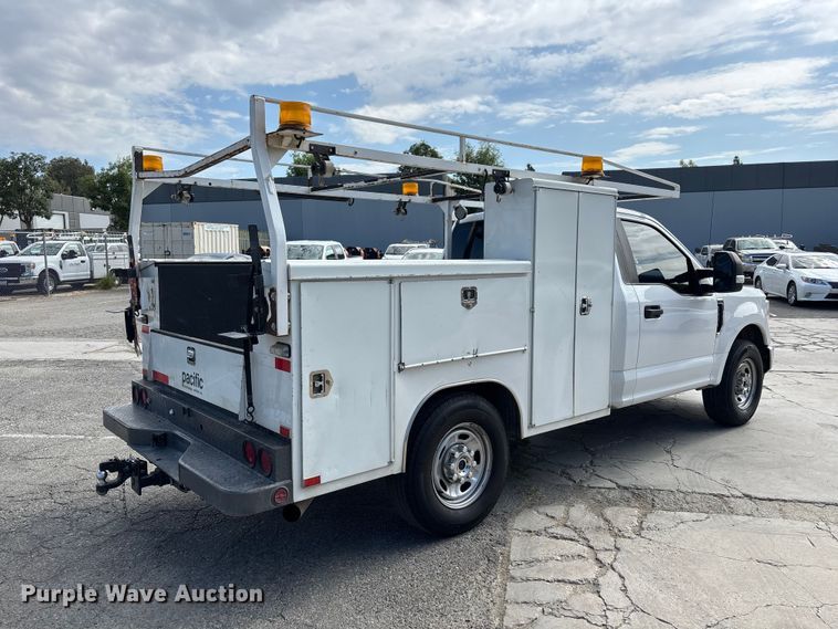 2020 Ford F250 Super Duty Utility Bed Pickup Truck - photo 5