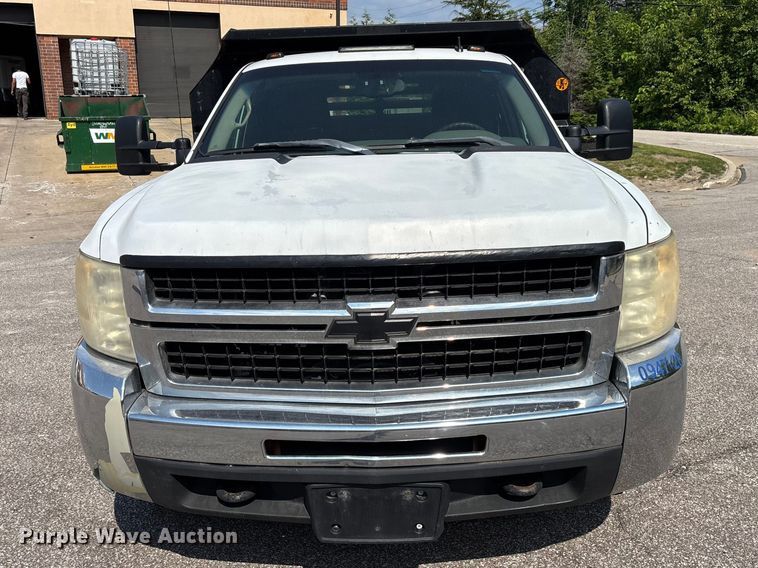 2009 Chevrolet Silverado 3500 Dump Bed Pickup Truck - photo 2
