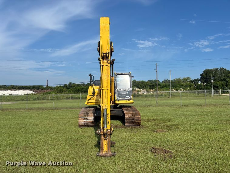 2017 Komatsu PC210LC-11 Excavator - photo 2