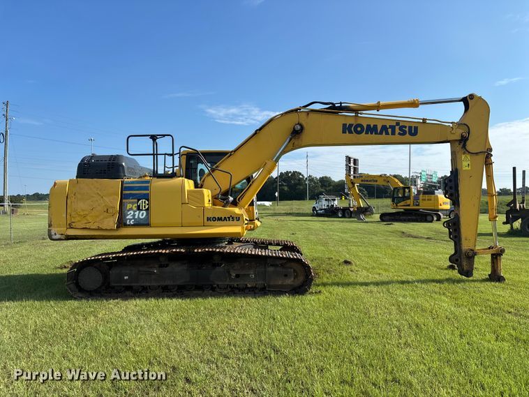 2017 Komatsu PC210LC-11 Excavator - photo 4