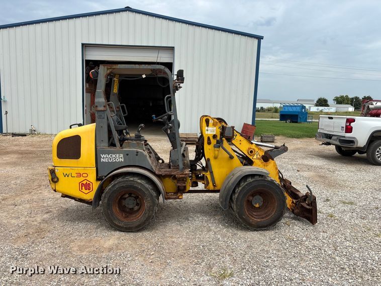 2011 Wacker Neuson WL 30 Wheel Loader - photo 4