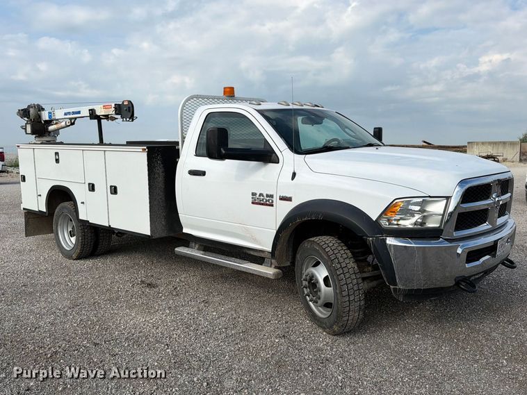 2016 RAM 5500 Utility / Service Truck - photo 3