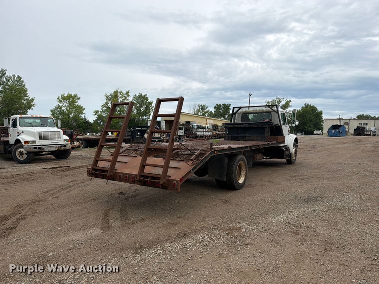 1996 International 4900 Flatbed Truck - photo 5