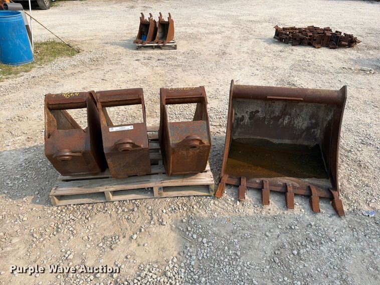 (4) CP Backhoe Buckets - photo 2