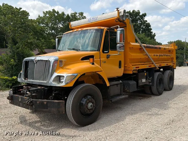 2006 International 7400 Dump Truck