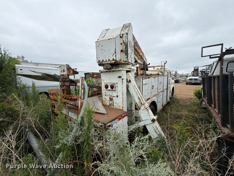 1981 Ford C800 Digger Derrick Truck - photo 5