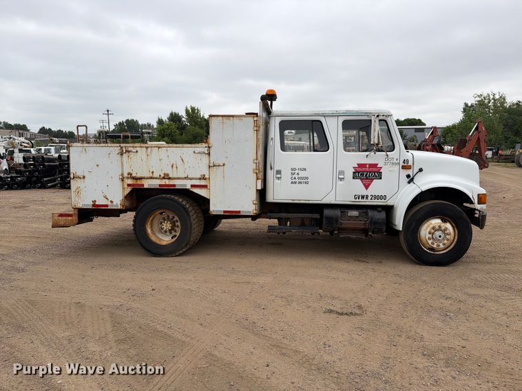 1993 International 4700 Crew Cab Utility / Service Truck - photo 4