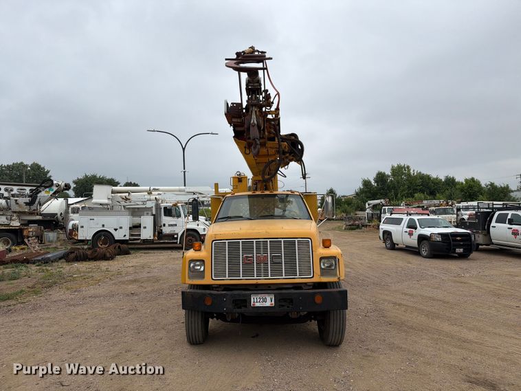 1991 GMC C7 Digger Derrick Truck - photo 2