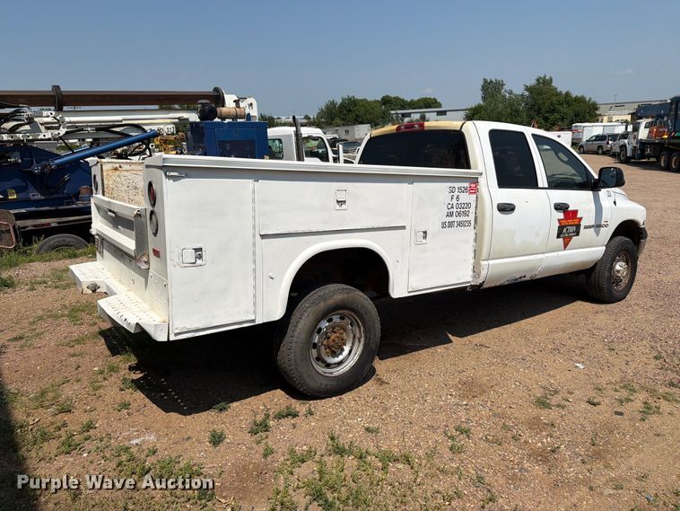 2005 Dodge Ram 3500 Ext. Cab Utility Bed Pickup Truck - photo 5