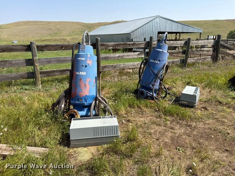 0 (2) Sulzer XFP105J-CB2-PE860/4 Pumps