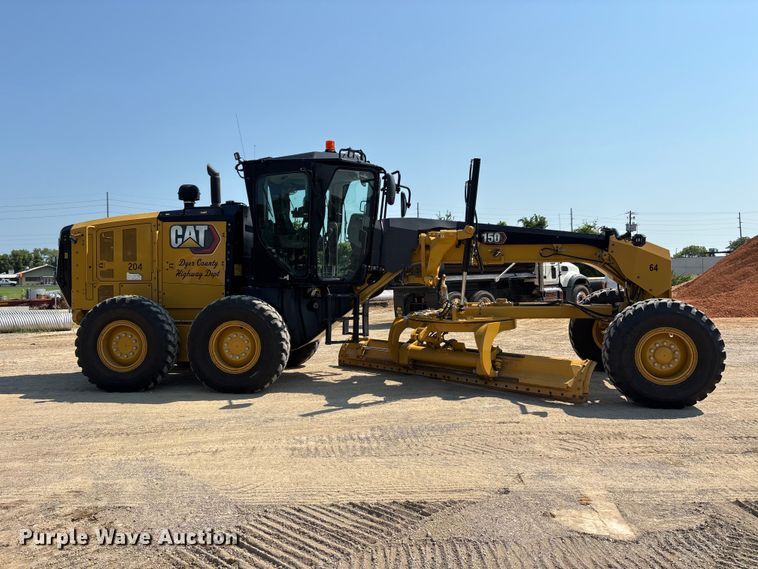2020 Caterpillar 150 Motor Grader - photo 4