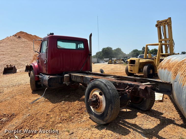 1995 International 4700 Truck Cab And Chassis - photo 5