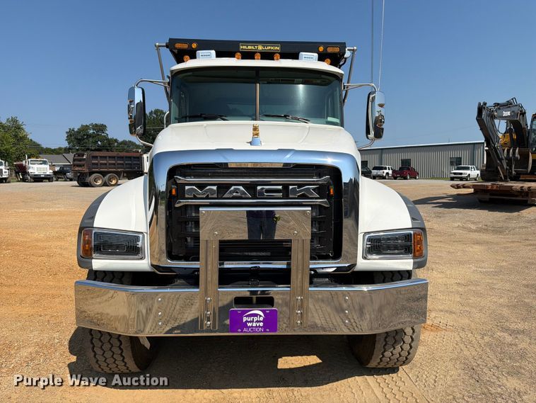 2026 Mack Granite Dump Truck - photo 2