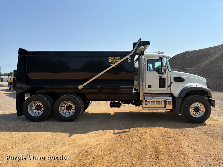 2026 Mack Granite Dump Truck - photo 4