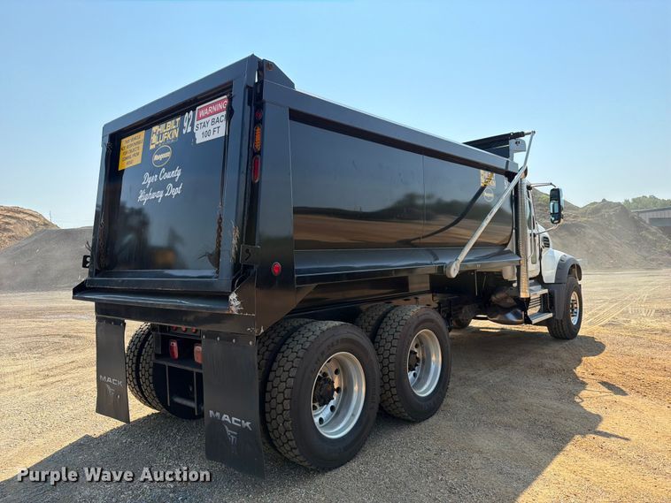 2026 Mack Granite Dump Truck - photo 5